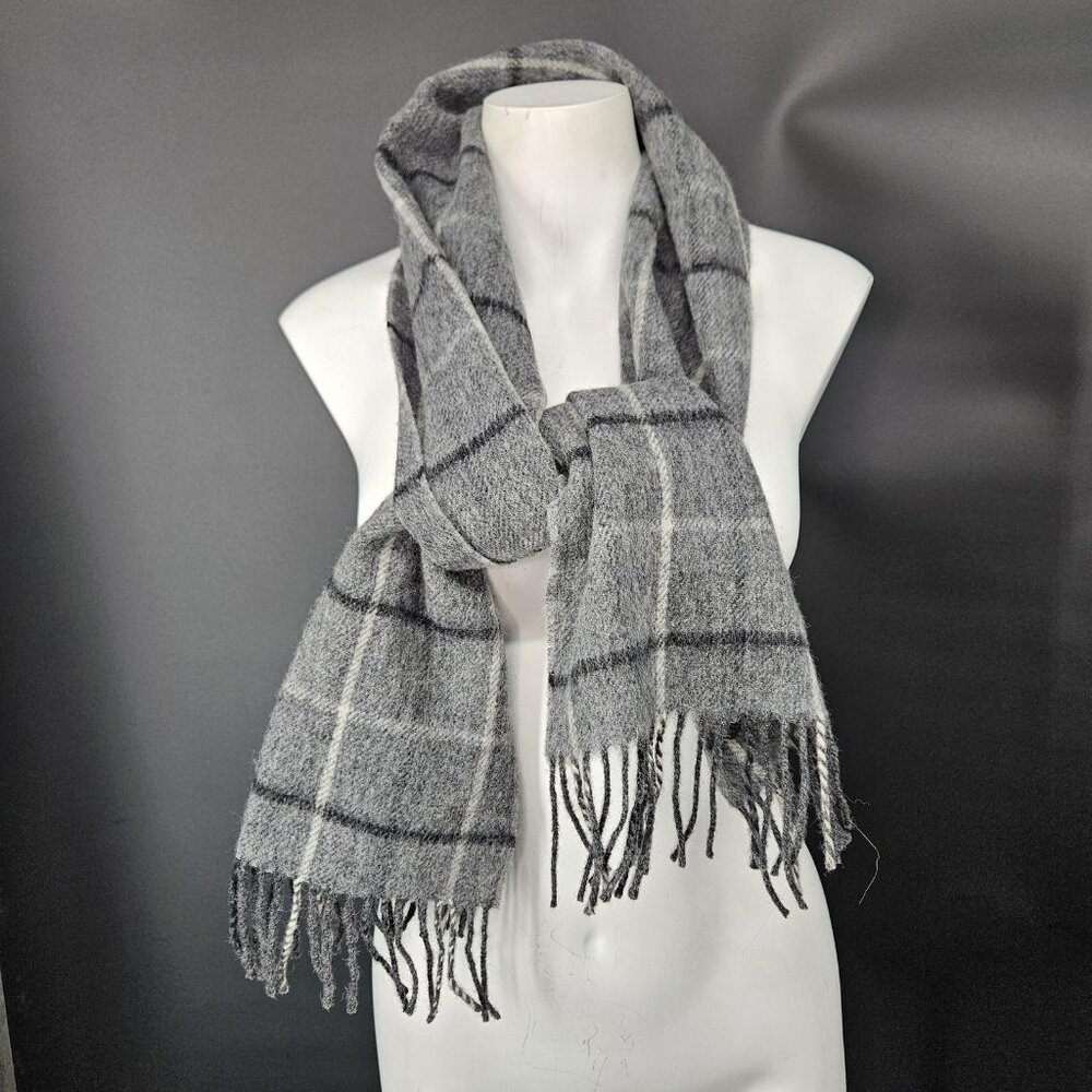John Hanly Irish Neck Scarf Gray Plaid 100% Lambswool Woven Ireland Fringe Warm